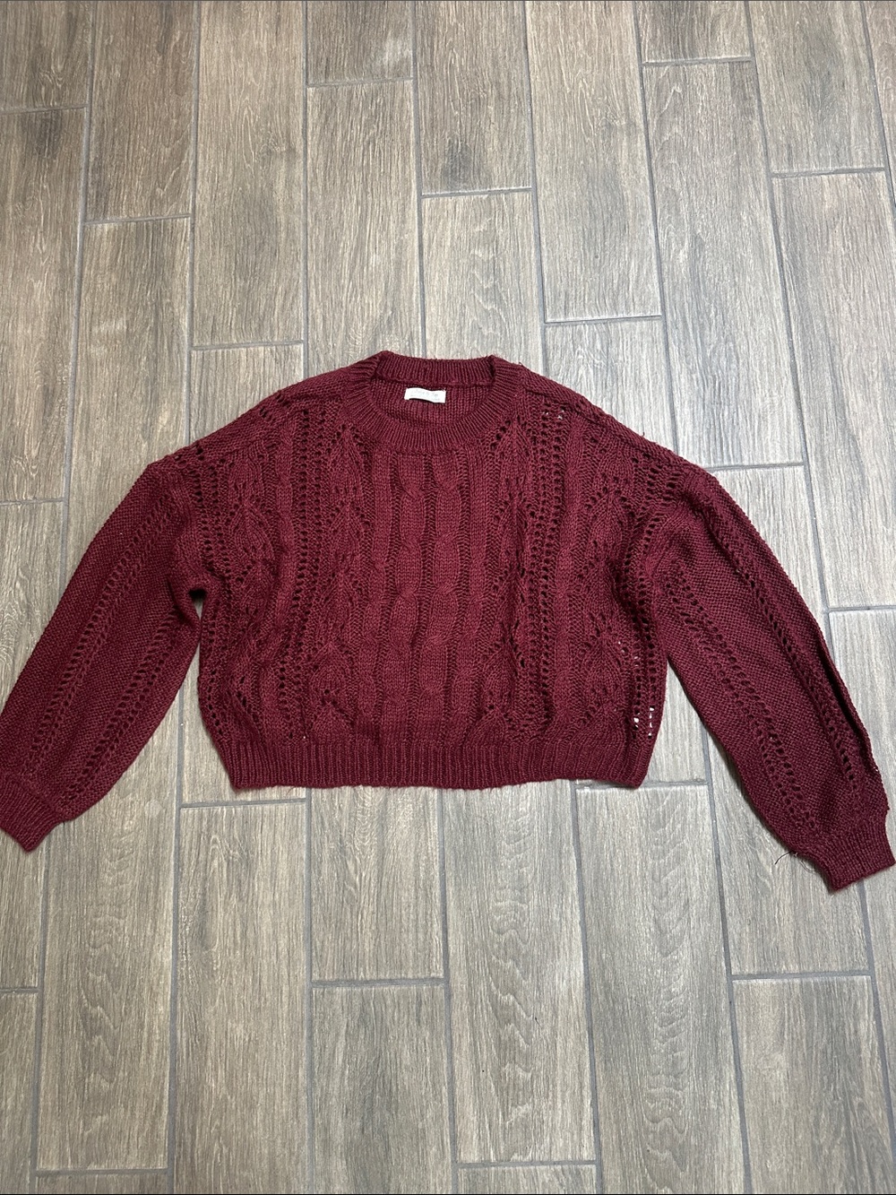 Jolie & Joy Women's Cable Knit Crewneck Sweater - Burgundy, size Medium. NWT